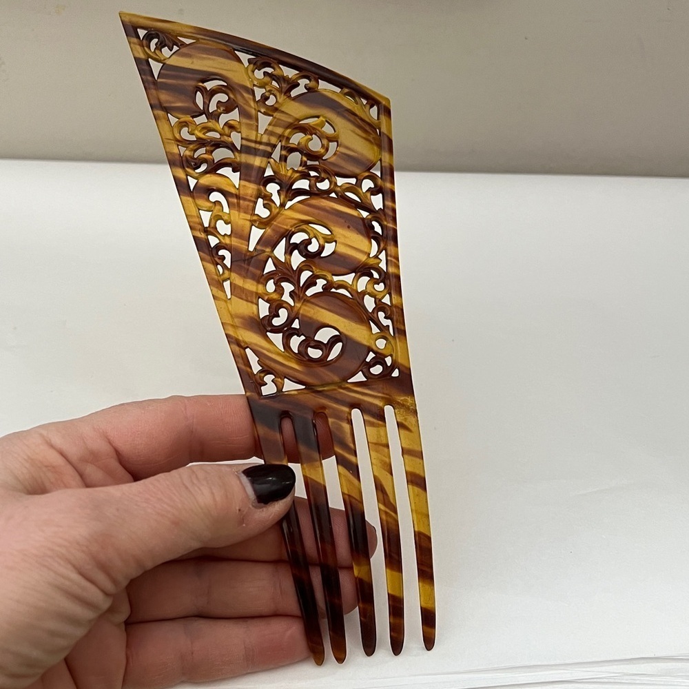 Vintage Spanish Faux Brown Tortoiseshell Celluloid Mantilla-style Tall Hair Comb